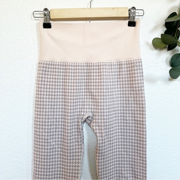 Varley- Houndstooth Printed Seamless Hobart Leggings S/M - Picture 5 of 9